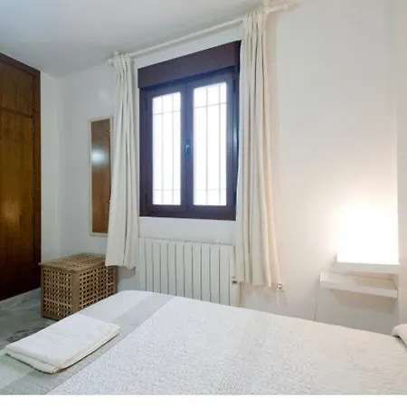 Alhambra Host * グラナダ